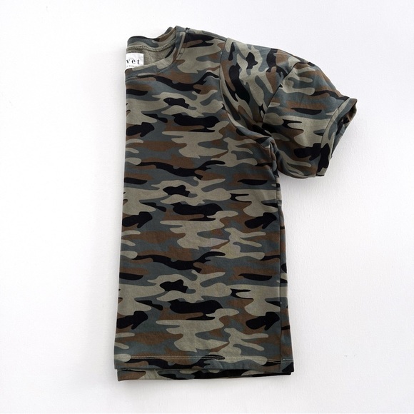 Anthropologie Velvet by Graham & Spencer Gordy Puff-Sleeved Camo Pullover - Picture 12 of 12
